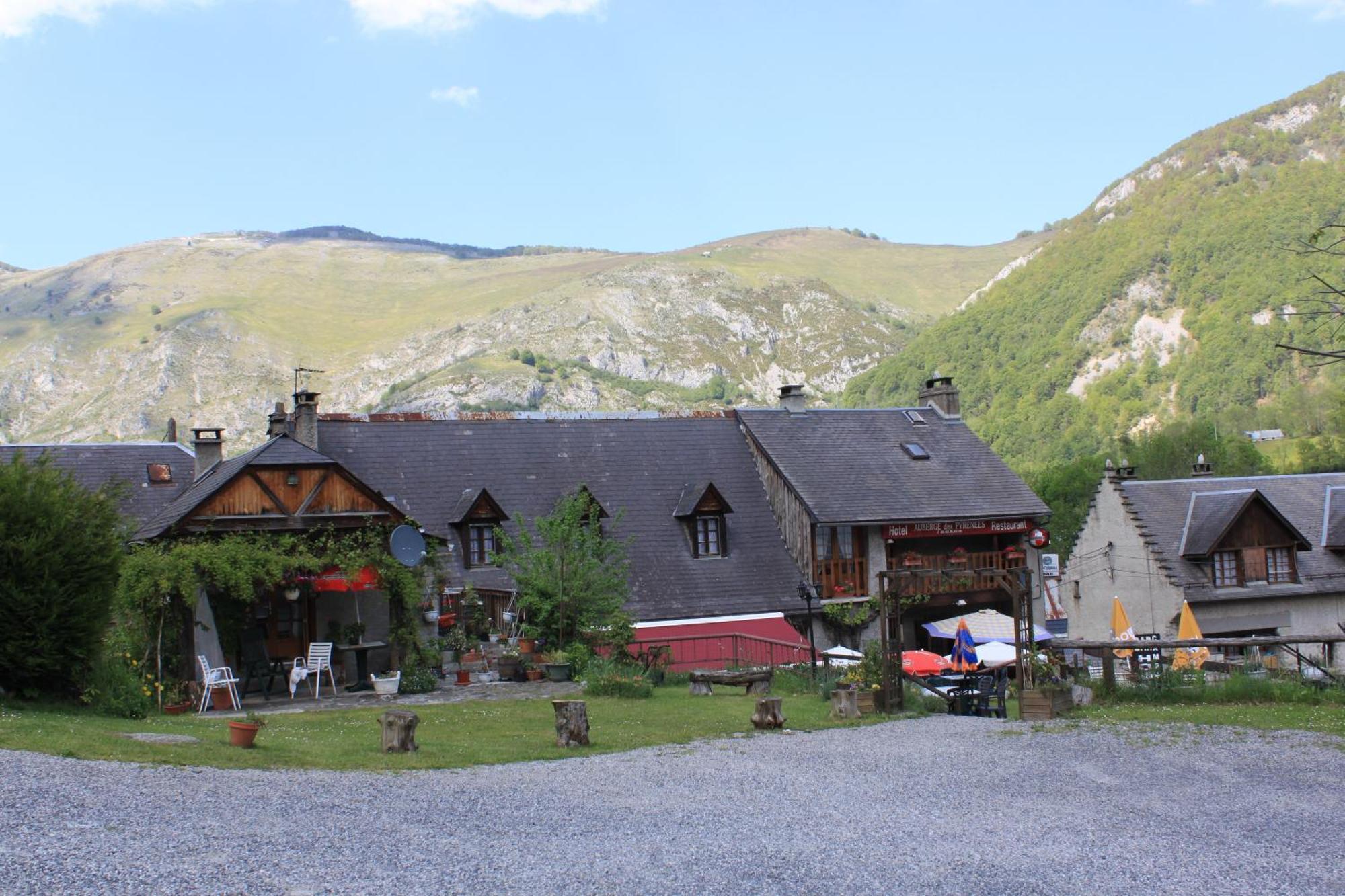 Auberge Des Pyrenees Sainte-Marie-de-Campan Eksteriør billede