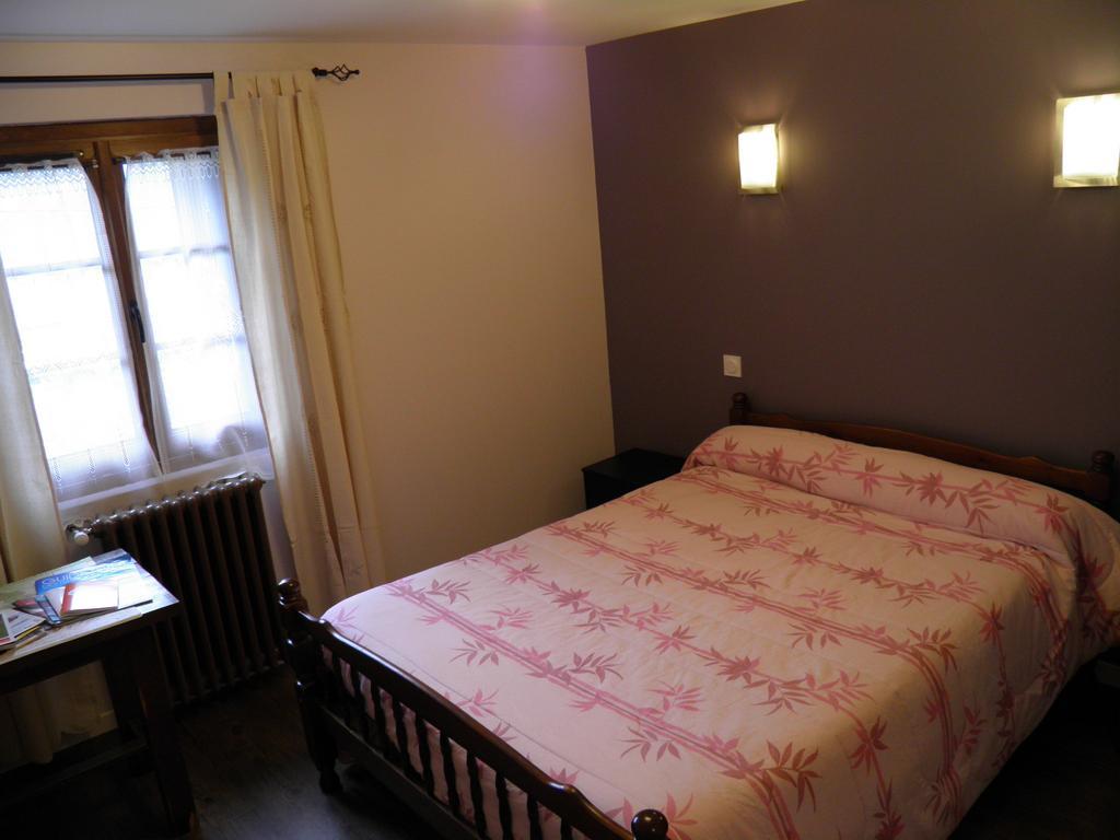 Auberge Des Pyrenees Sainte-Marie-de-Campan Værelse billede