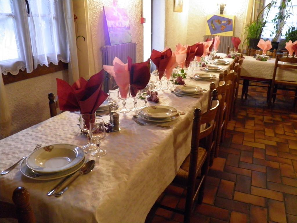 Auberge Des Pyrenees Sainte-Marie-de-Campan Eksteriør billede